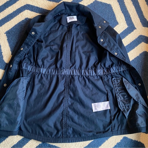 💙 VERO MODA NAVY BASIC CINCHED WAIST JACKET! - Picture 9 of 16